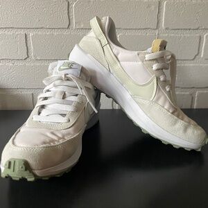 Nike Waffle Debut Size 8